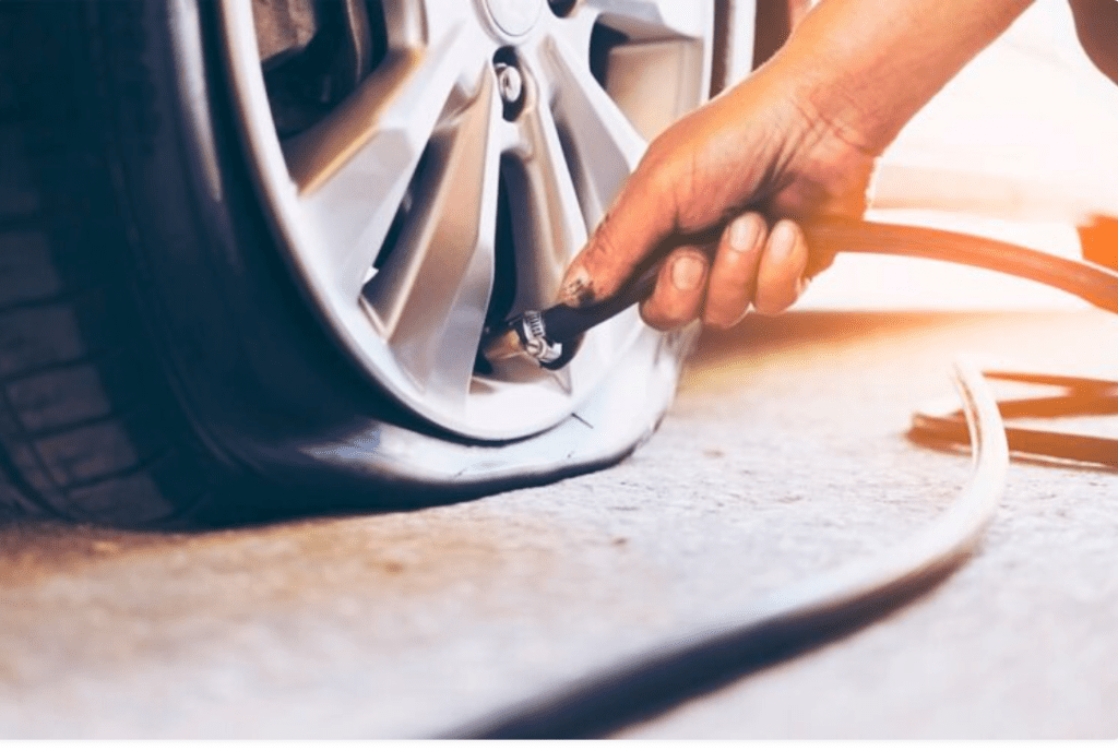 Réparation pneu crevé – Intervention rapide sur place 24h/24 et 7j/7 à Paris & Île-de-France 1 reparation crevaison